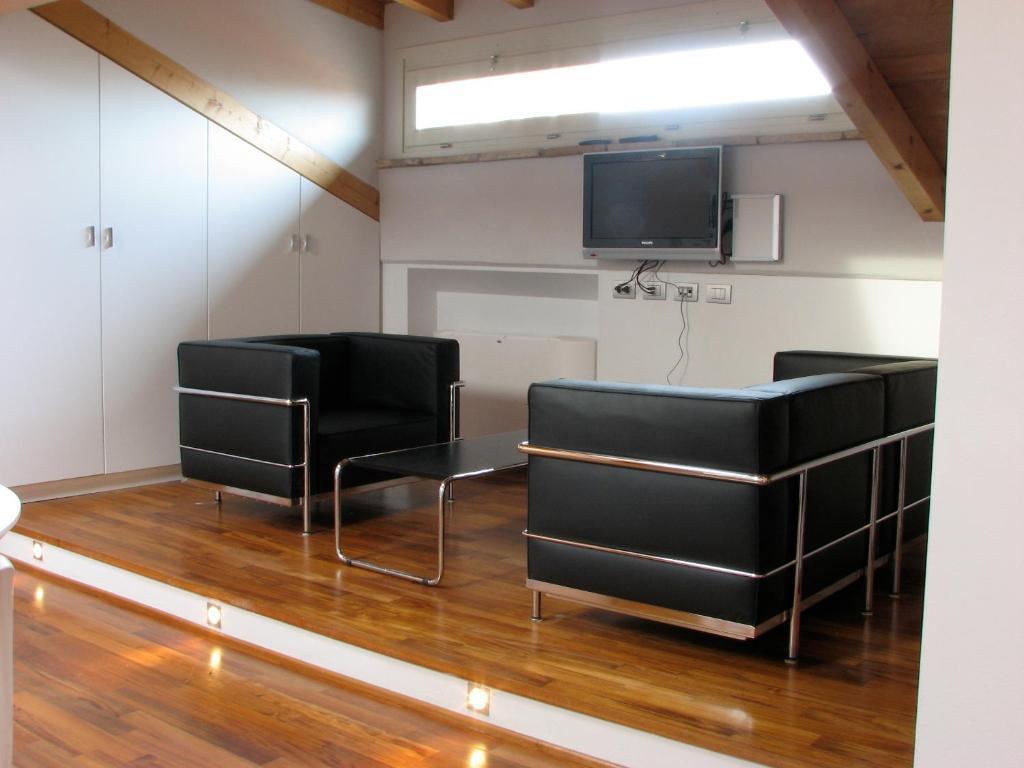 Parizzi Suites & Restaurant Parma Quarto foto