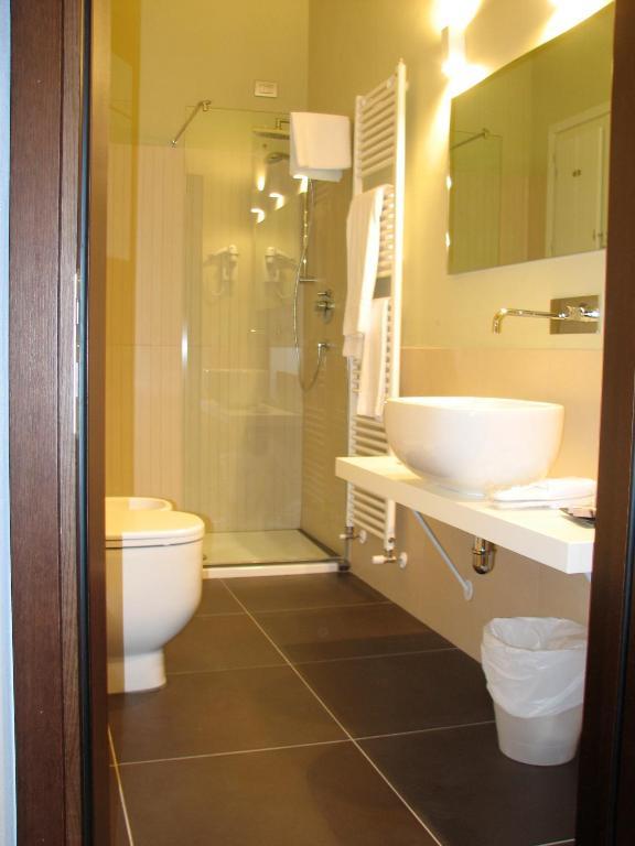 Parizzi Suites & Restaurant Parma Quarto foto