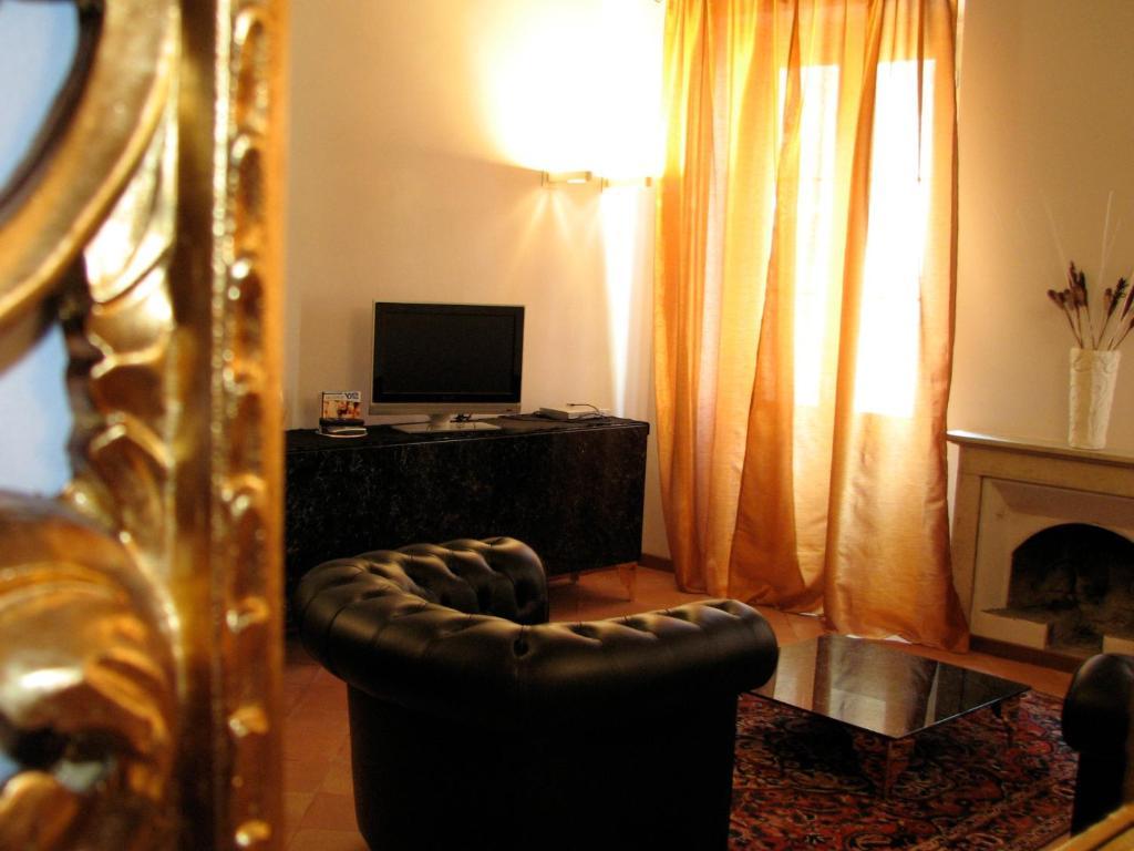 Parizzi Suites & Restaurant Parma Quarto foto