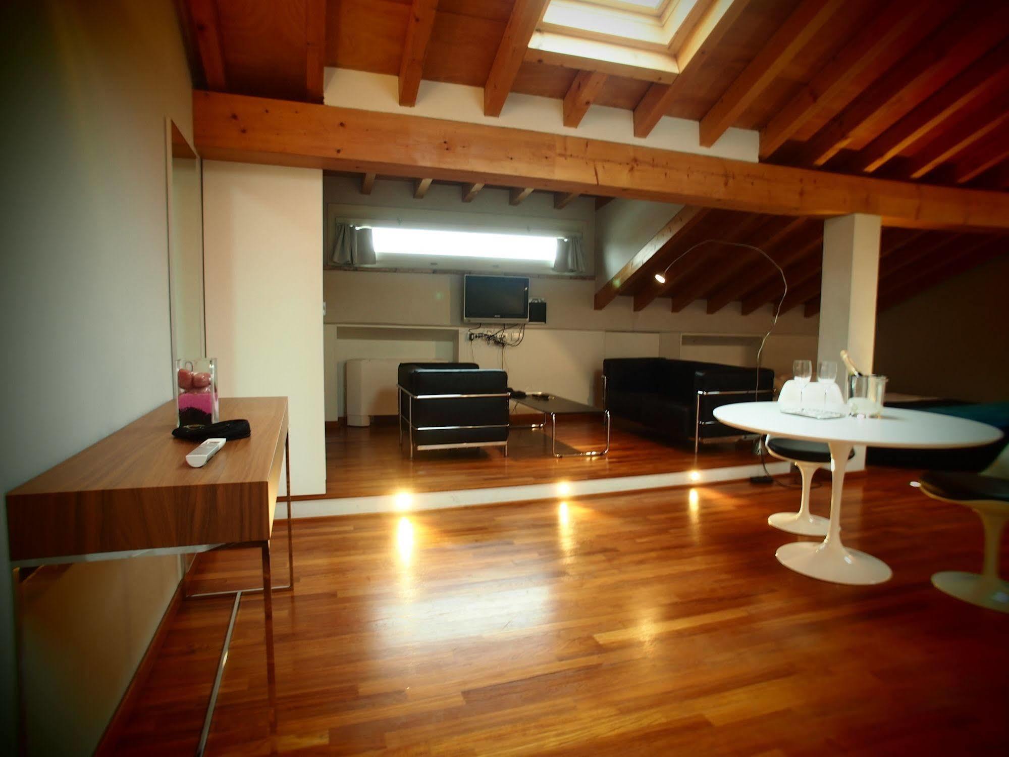 Parizzi Suites & Restaurant Parma Exterior foto